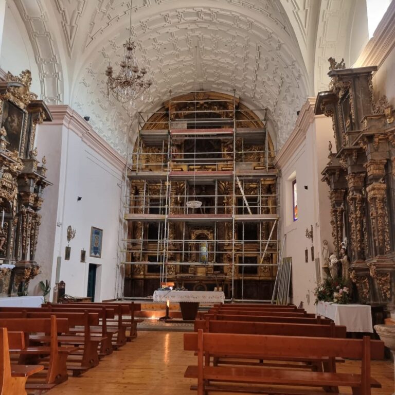 Comienza la restauración del retablo del Altar Mayor